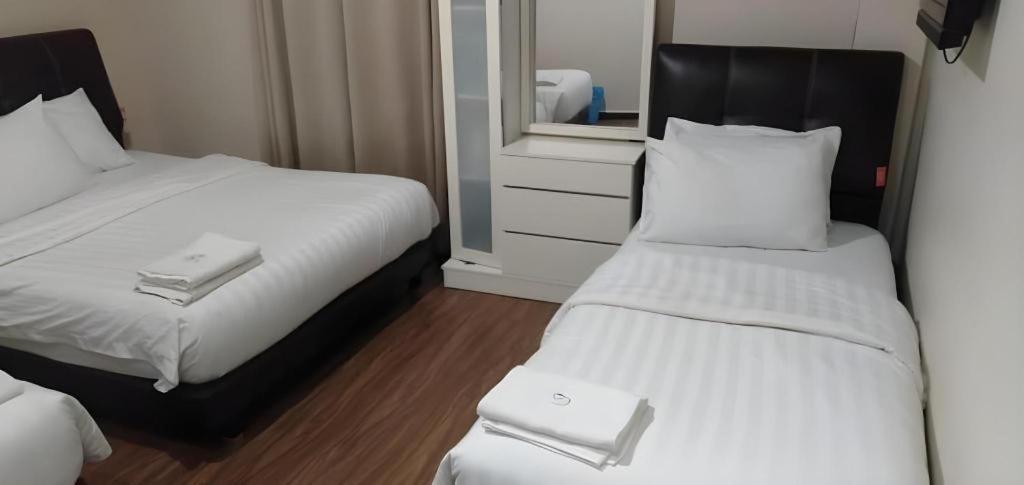 Hotel Seri Pauh Джорджтаун Экстерьер фото