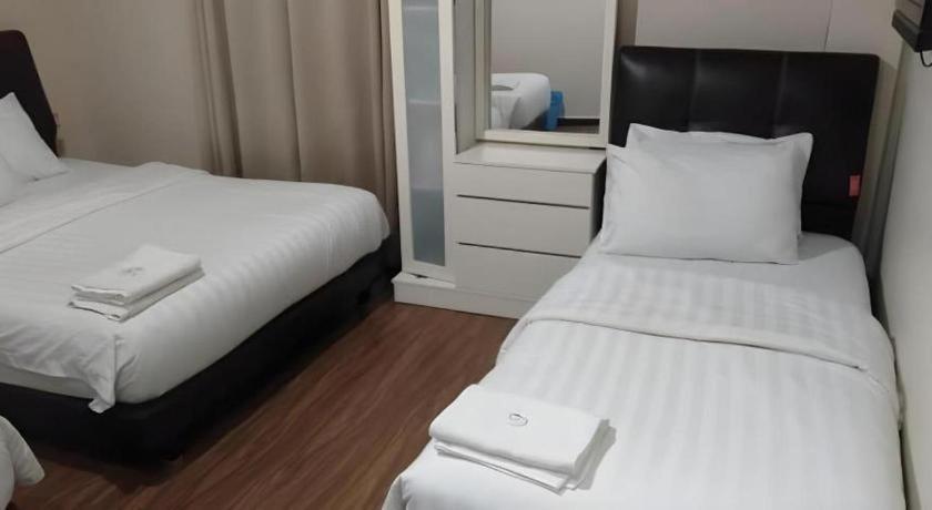 Hotel Seri Pauh Джорджтаун Экстерьер фото