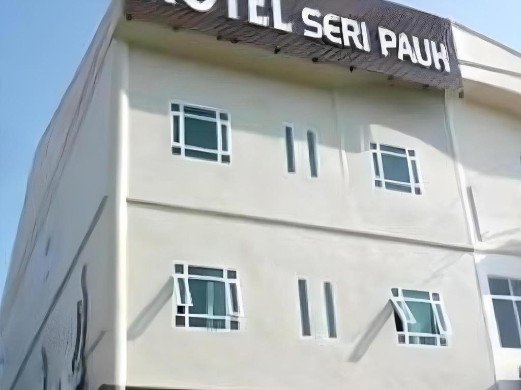 Hotel Seri Pauh Джорджтаун Экстерьер фото