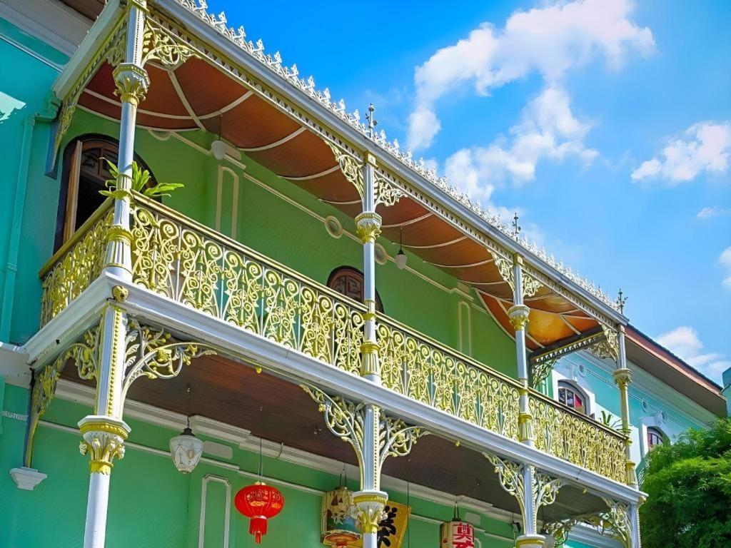 Hotel Seri Pauh Джорджтаун Экстерьер фото