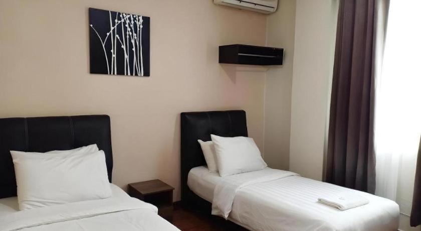 Hotel Seri Pauh Джорджтаун Экстерьер фото