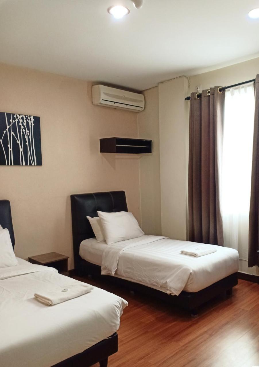 Hotel Seri Pauh Джорджтаун Экстерьер фото