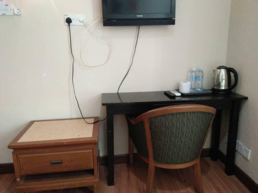 Hotel Seri Pauh Джорджтаун Экстерьер фото